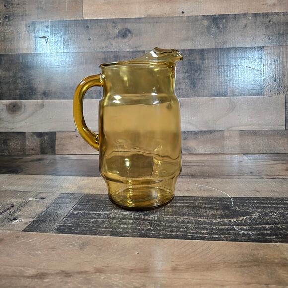 Vintage Amber-Honey Gold Glass Beverage Pitcher Anchor Hocking with Ice Lip - Picture 1 of 5